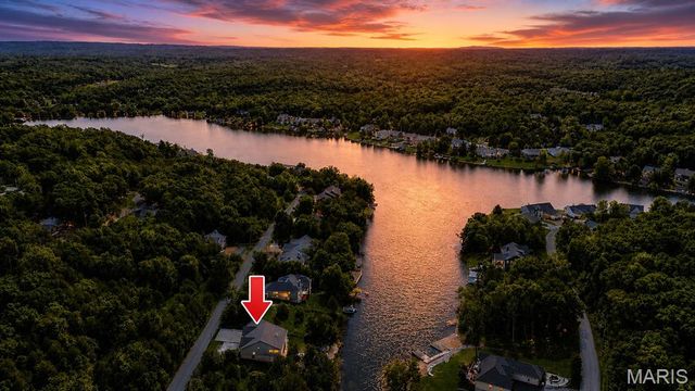 10162 Lake Ridge Drive, Hillsboro, MO 63050