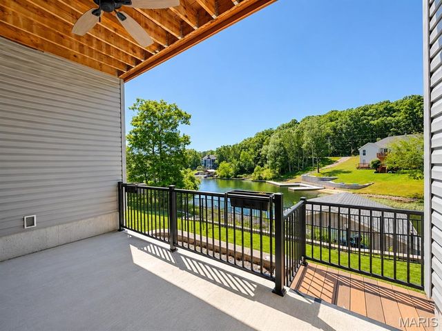 10162 Lake Ridge Drive, Hillsboro, MO 63050