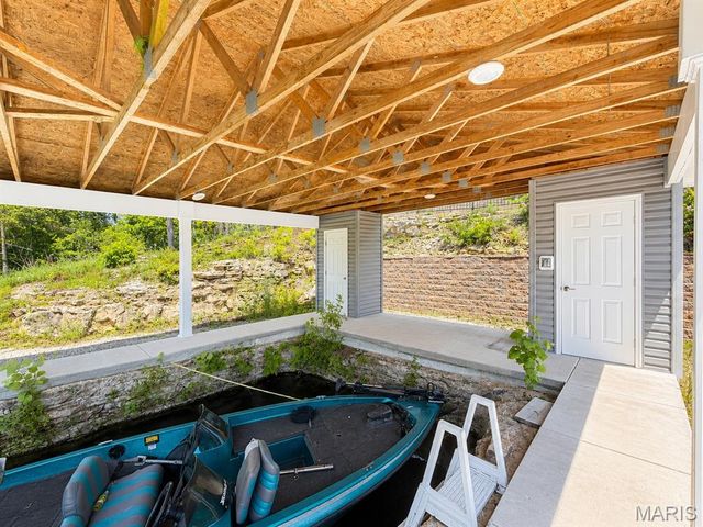 10162 Lake Ridge Drive, Hillsboro, MO 63050