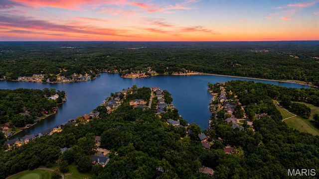 10162 Lake Ridge Drive, Hillsboro, MO 63050