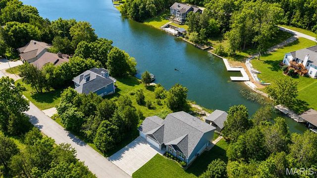 10162 Lake Ridge Drive, Hillsboro, MO 63050