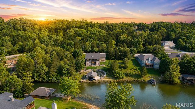 10162 Lake Ridge Drive, Hillsboro, MO 63050