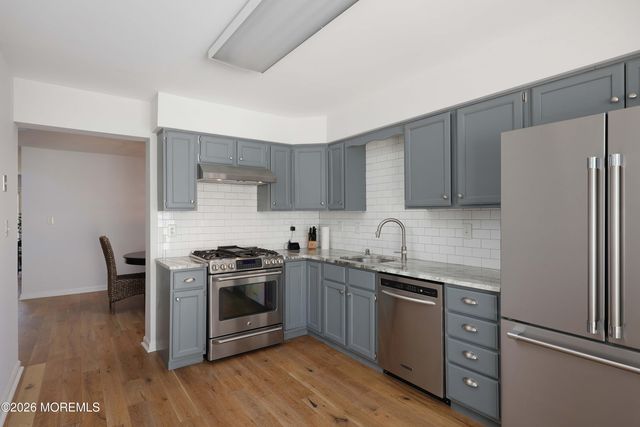 3 Oxford Road 328, Holmdel, NJ 07733