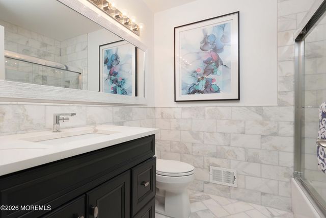 3 Oxford Road 328, Holmdel, NJ 07733
