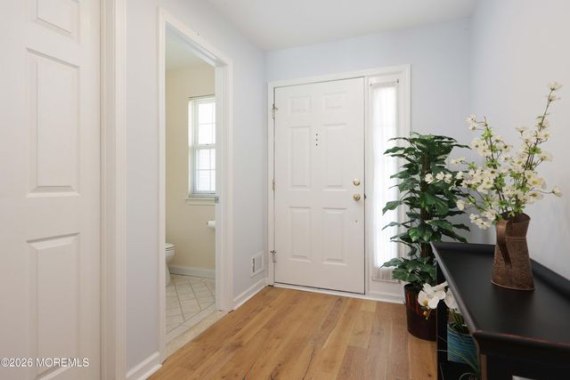 3 Oxford Road 328, Holmdel, NJ 07733