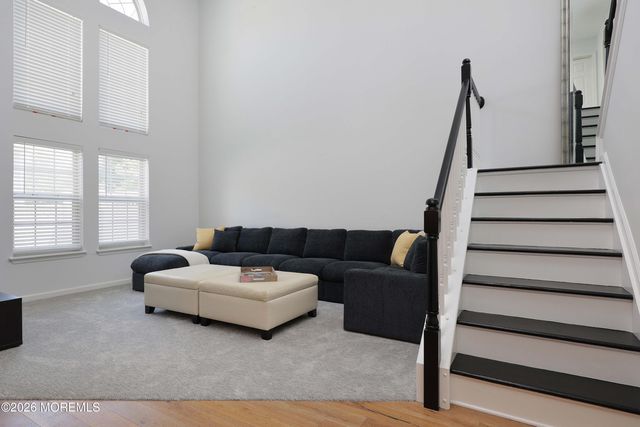 3 Oxford Road 328, Holmdel, NJ 07733