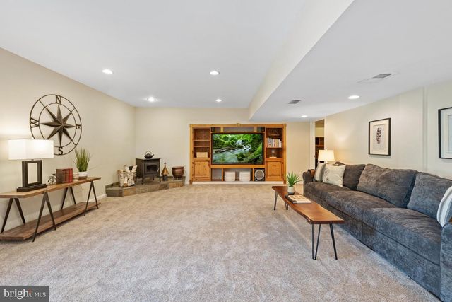35 TITUS RD, Skillman, NJ 08558