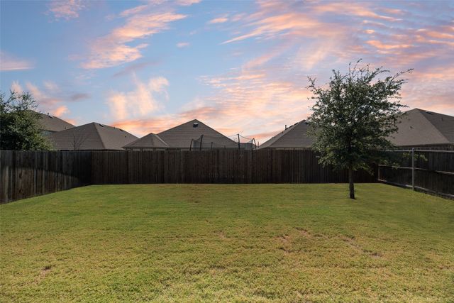 1065 Twisting Ridge Terrace, Fort Worth, TX 76052