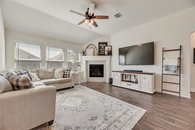 1065 Twisting Ridge Terrace, Fort Worth, TX 76052