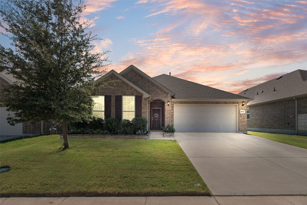 1065 Twisting Ridge Terrace, Fort Worth, TX 76052