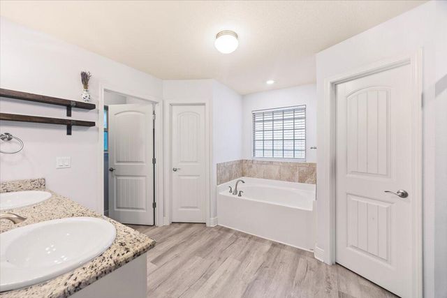 7191 Apples Way, Navarre, FL 32566