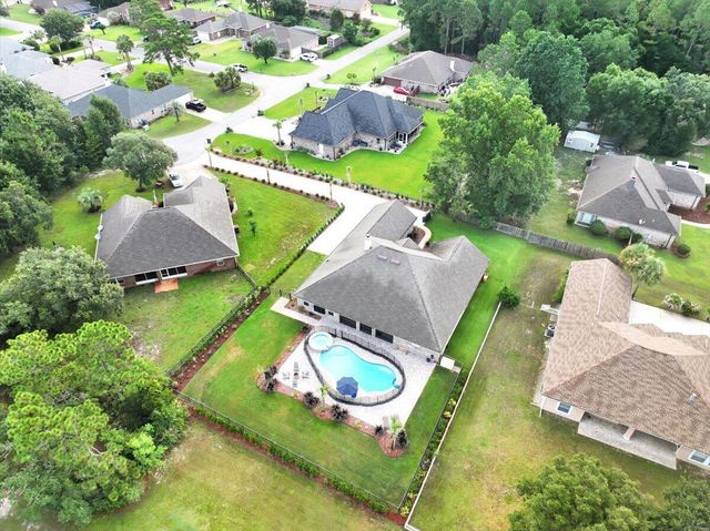 7191 Apples Way, Navarre, FL 32566