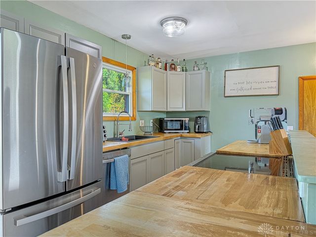 3770 Bosart Road, Springfield, OH 45503