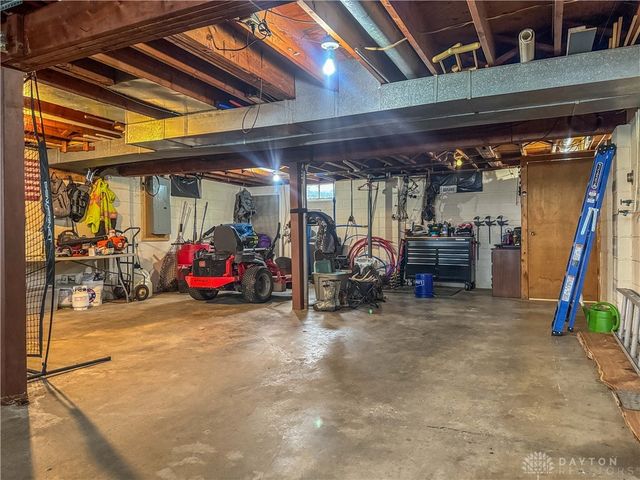 3770 Bosart Road, Springfield, OH 45503