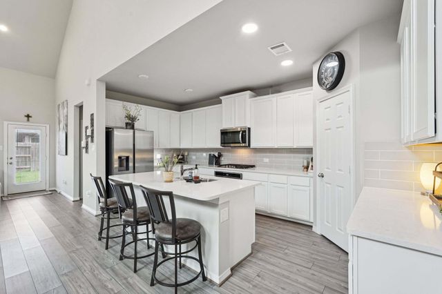10126 Bayou Oaks Drive, Conroe, TX 77385