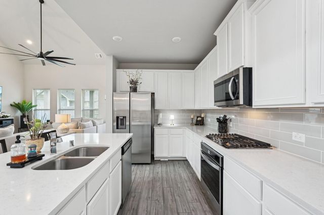 10126 Bayou Oaks Drive, Conroe, TX 77385