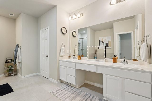 10126 Bayou Oaks Drive, Conroe, TX 77385