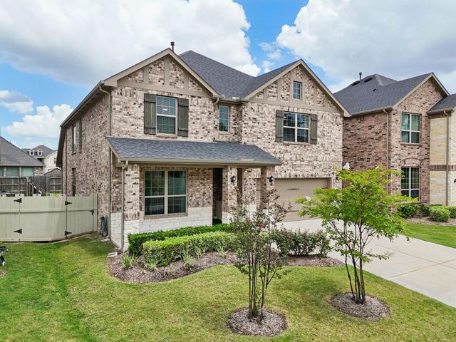10126 Bayou Oaks Drive, Conroe, TX 77385