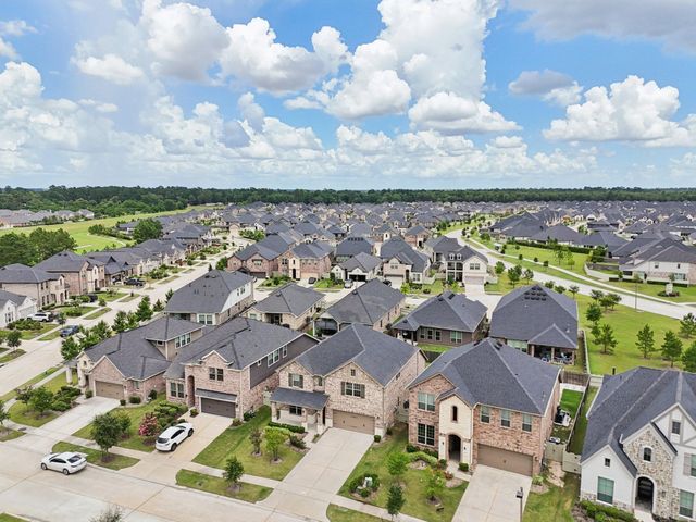 10126 Bayou Oaks Drive, Conroe, TX 77385