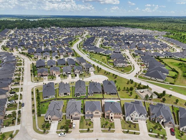 10126 Bayou Oaks Drive, Conroe, TX 77385