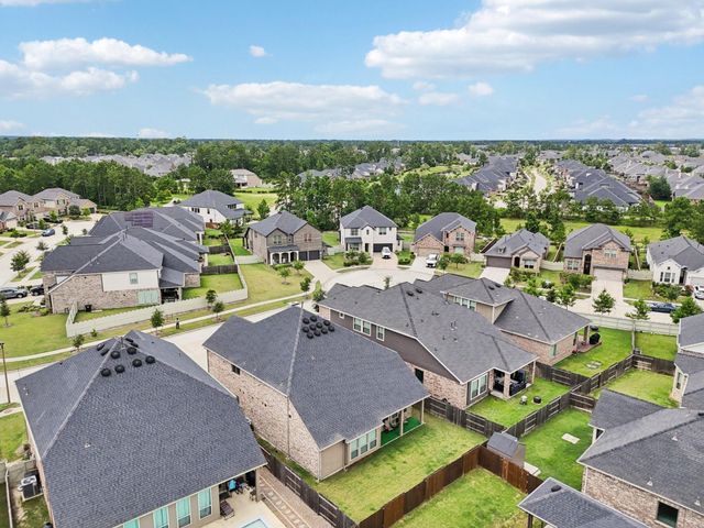 10126 Bayou Oaks Drive, Conroe, TX 77385