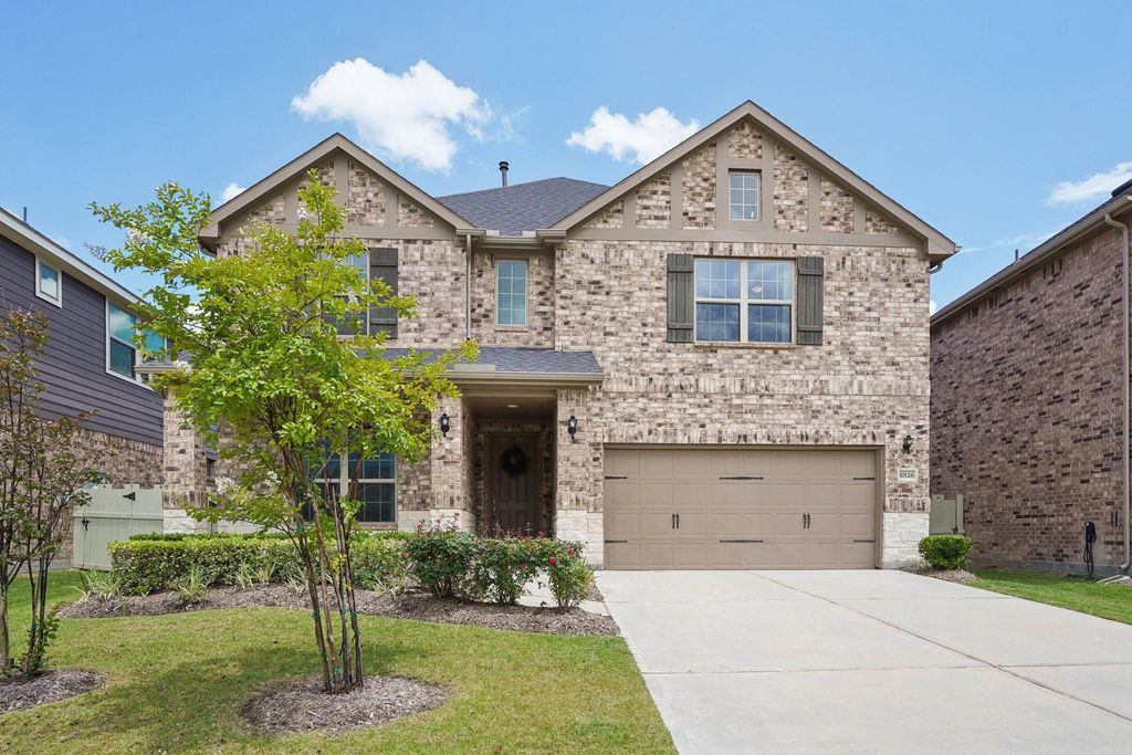 10126 Bayou Oaks Drive, Conroe, TX 77385