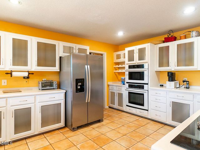 4005 Waldenbrook Court, Greensboro, NC 27407