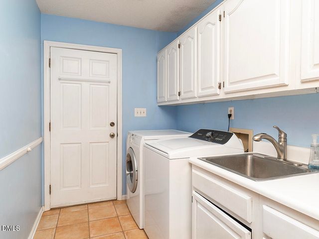 4005 Waldenbrook Court, Greensboro, NC 27407