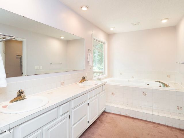4005 Waldenbrook Court, Greensboro, NC 27407