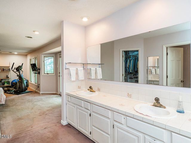 4005 Waldenbrook Court, Greensboro, NC 27407