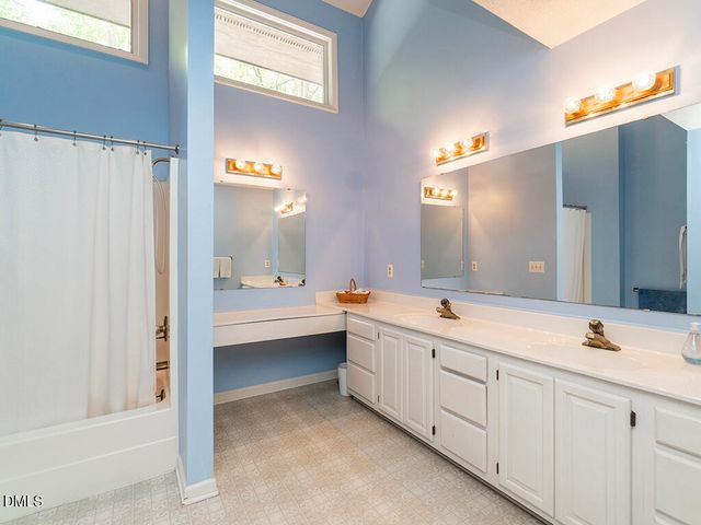 4005 Waldenbrook Court, Greensboro, NC 27407