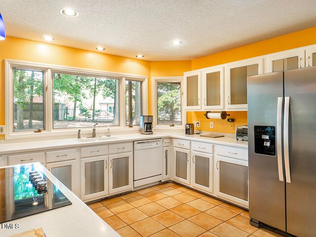 4005 Waldenbrook Court, Greensboro, NC 27407