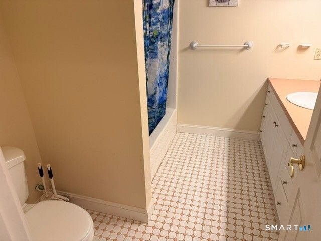 289 New Haven Avenue R, Milford, CT 06460