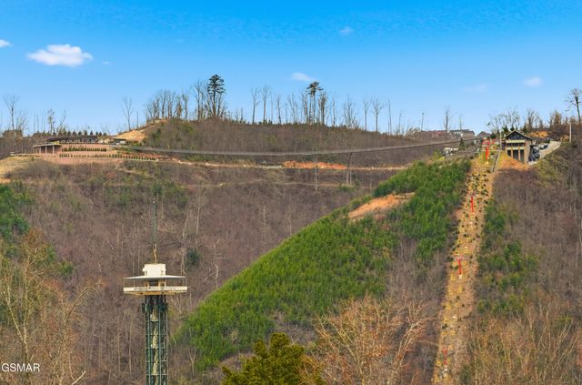 616 Turkey Nest Road, Gatlinburg, TN 37738