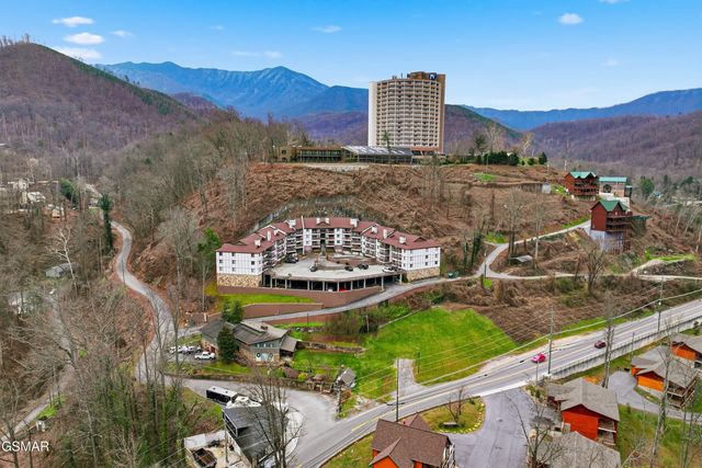 616 Turkey Nest Road, Gatlinburg, TN 37738