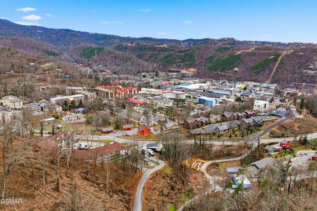 616 Turkey Nest Road, Gatlinburg, TN 37738