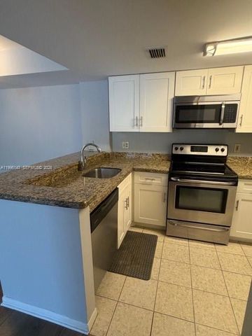 10725 Cleary Blvd 205, Plantation, FL 33324