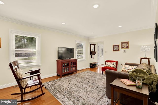 14813 CLAVEL ST, Rockville, MD 20853