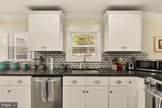 14813 CLAVEL ST, Rockville, MD 20853