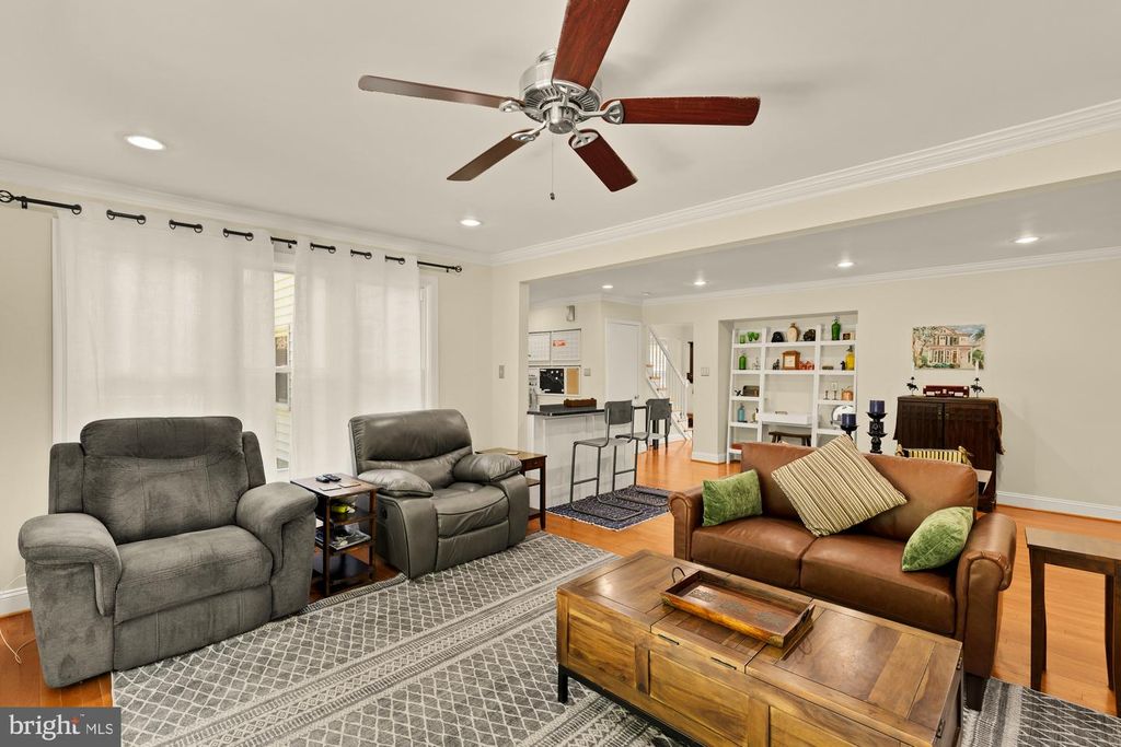 Image 28 of property listing at 14813 CLAVEL ST, Rockville, MD 20853