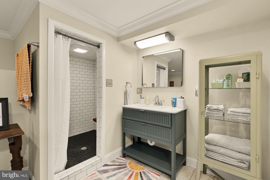 Image 57 of property listing at 14813 CLAVEL ST, Rockville, MD 20853
