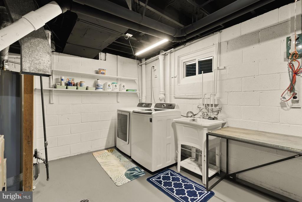 Image 61 of property listing at 14813 CLAVEL ST, Rockville, MD 20853