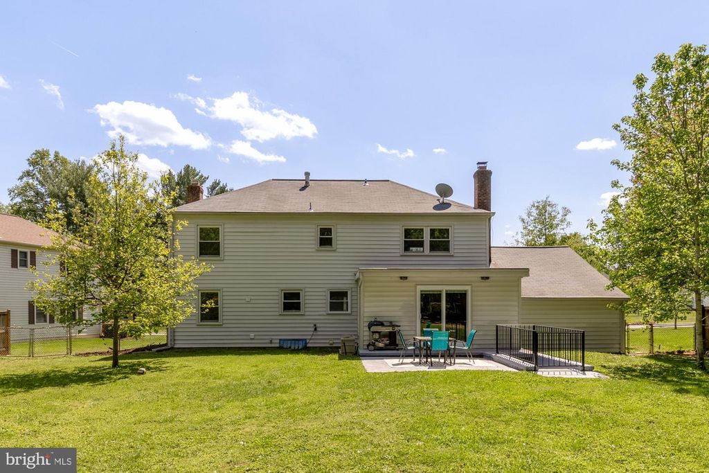 Image 67 of property listing at 14813 CLAVEL ST, Rockville, MD 20853