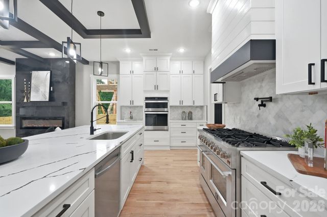 1106 Brookhurst Drive, Charlotte, NC 28205