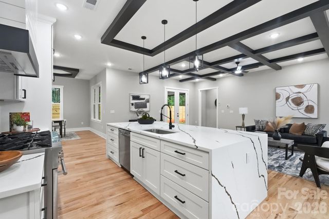 1106 Brookhurst Drive, Charlotte, NC 28205