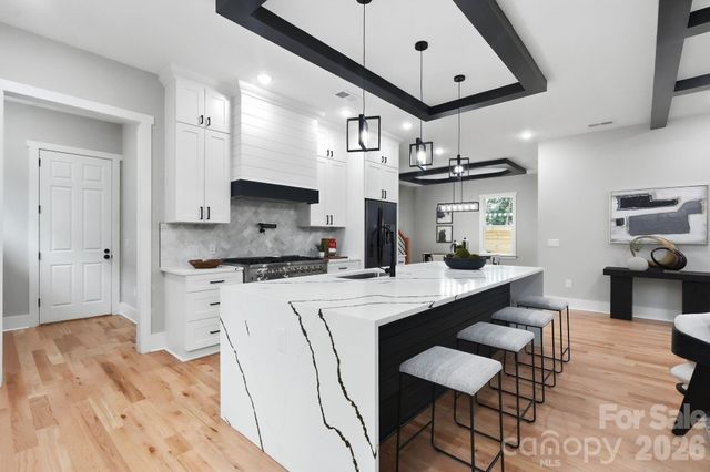 1106 Brookhurst Drive, Charlotte, NC 28205