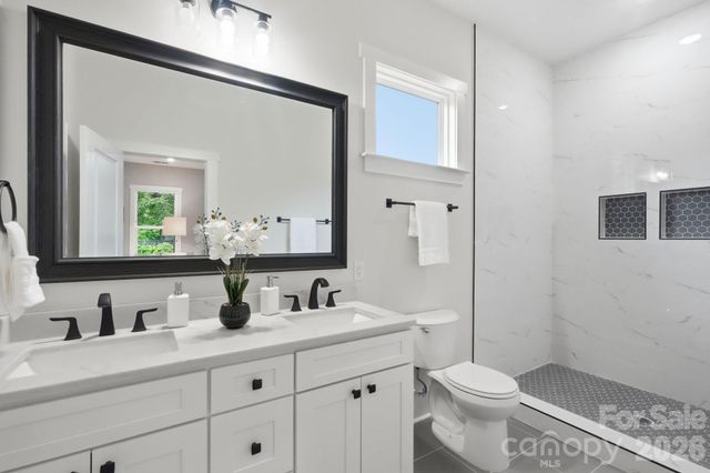 1106 Brookhurst Drive, Charlotte, NC 28205