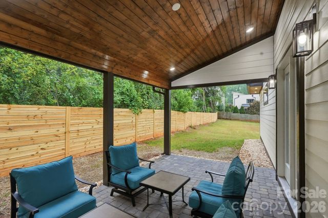 1106 Brookhurst Drive, Charlotte, NC 28205