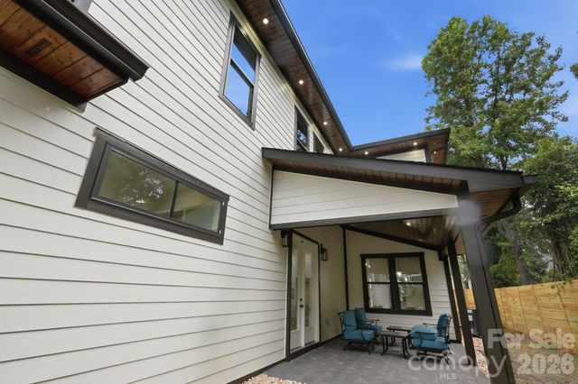 1106 Brookhurst Drive, Charlotte, NC 28205