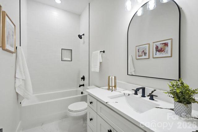 1106 Brookhurst Drive, Charlotte, NC 28205